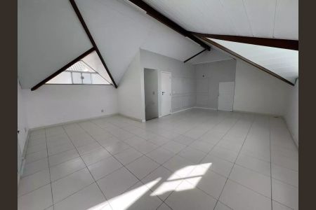 Casa à venda com 4 quartos, 256m² em Recreio dos Bandeirantes, Rio de Janeiro