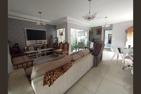 Casa para alugar com 4 quartos, 500m² em Parque Sao Luis, São Paulo