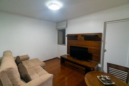 Sala de apartamento para alugar com 2 quartos, 50m² em Vila Guarani (zona Sul), São Paulo