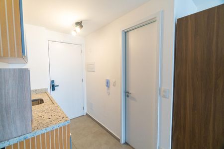Cozinha de kitnet/studio para alugar com 1 quarto, 27m² em Vila Guarani (zona Sul), São Paulo