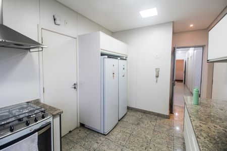 Apartamento à venda com 284m², 4 quartos e 5 vagasCozinha