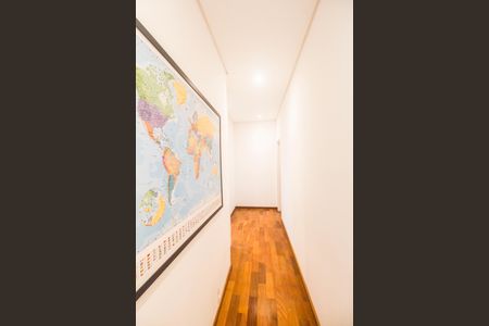 Apartamento à venda com 284m², 4 quartos e 5 vagasCorredor