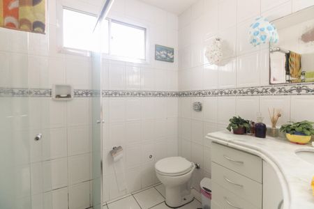 Apartamento à venda com 84m², 2 quartos e 1 vaga Apartamento à venda com 84m², 2 quartos e 1 vagaBanheiro