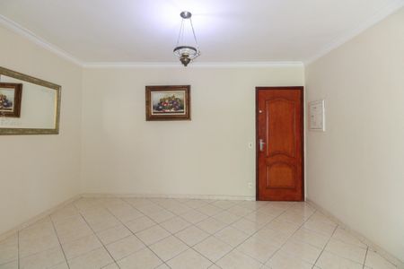 Apartamento à venda com 84m², 2 quartos e 1 vaga Apartamento à venda com 84m², 2 quartos e 1 vagaSala