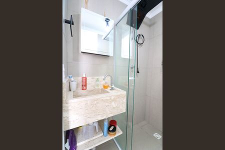 Banheiro de kitnet/studio para alugar com 1 quarto, 20m² em Vila das Belezas, São Paulo