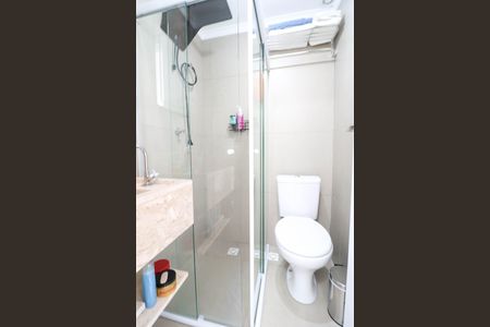 Banheiro de kitnet/studio para alugar com 1 quarto, 20m² em Vila das Belezas, São Paulo