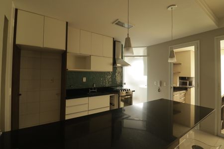 Sala de apartamento à venda com 2 quartos, 87m² em Jardim Trevo, Jundiaí