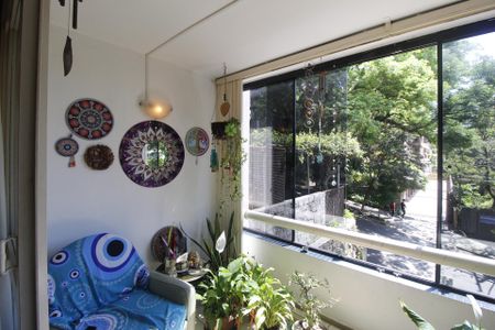 Sacada de apartamento à venda com 2 quartos, 115m² em Auxiliadora, Porto Alegre