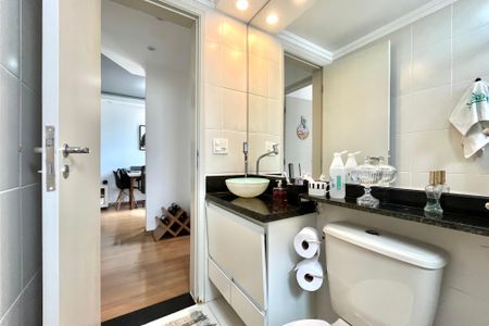 Apartamento à venda com 54m², 2 quartos e 2 vagasBanheiro Corredor