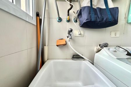 Apartamento à venda com 54m², 2 quartos e 2 vagasÁrea de Serviço