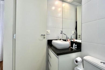 Apartamento à venda com 54m², 2 quartos e 2 vagasBanheiro da Suíte