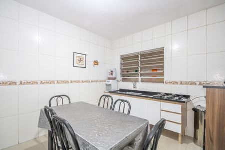 Casa à venda com 140m², 2 quartos e 2 vagasCozinha