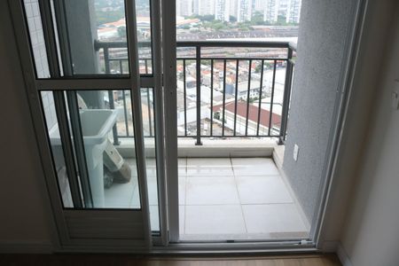 Varanda  de apartamento para alugar com 2 quartos, 41m² em Água Branca, São Paulo