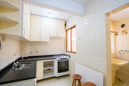Apartamento para alugar com 96m², 2 quartos e 2 vagasCozinha