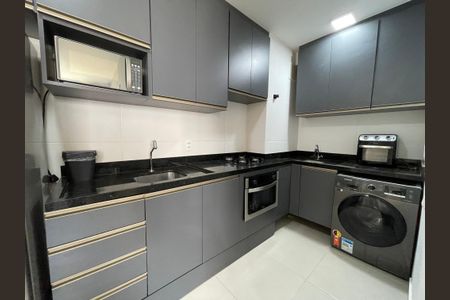 Apartamento à venda com 37m², 2 quartos e sem vagaCozinha e Área de Serviço