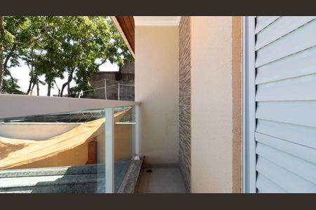 Sacada da Suíte 1 de casa à venda com 2 quartos, 90m² em Jardim Fernandes, São Paulo