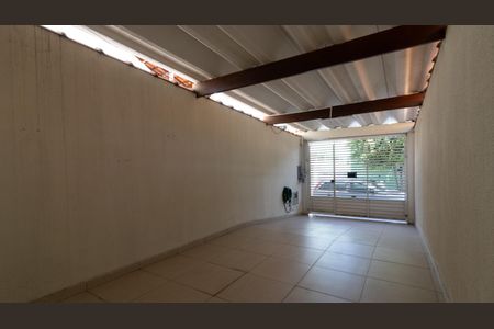 Casa à venda com 90m², 2 quartos e 2 vagas Casa à venda com 90m², 2 quartos e 2 vagasGaragem