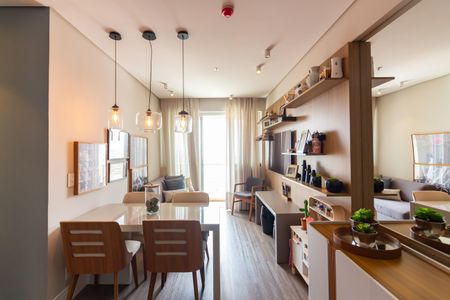 Sala  de apartamento à venda com 2 quartos, 51m² em Centro, Osasco