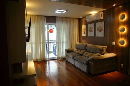 Apartamento à venda com 93m², 2 quartos e 2 vagasSala