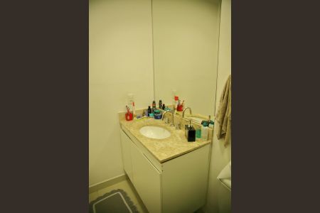 Apartamento à venda com 93m², 2 quartos e 2 vagasBanheiro Social 