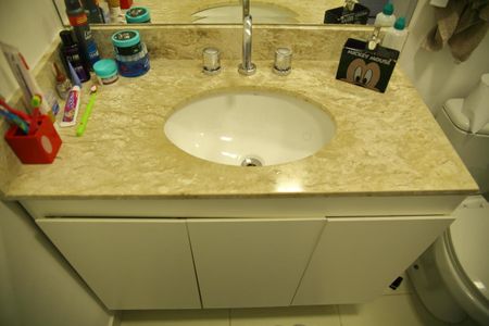 Apartamento à venda com 93m², 2 quartos e 2 vagasBanheiro Social 