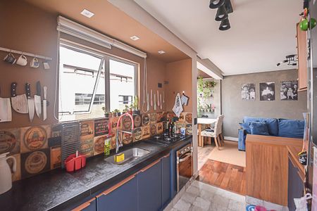 Apartamento à venda com 54m², 2 quartos e 1 vaga Apartamento à venda com 54m², 2 quartos e 1 vagaCozinha e Área de Serviço