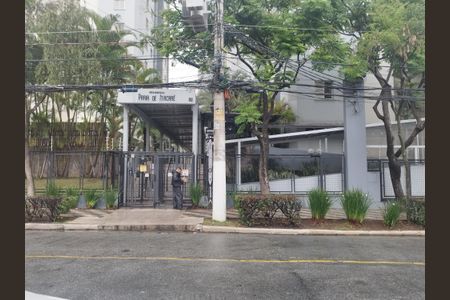 Fachada e portaria de apartamento para alugar com 3 quartos, 65m² em Aclimação, São Paulo