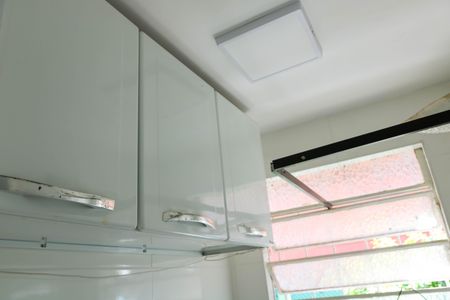 Banheiro Social de kitnet/studio para alugar com 1 quarto, 25m² em Piedade, Rio de Janeiro