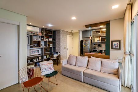 Sala de apartamento à venda com 2 quartos, 75m² em Caxingui, São Paulo