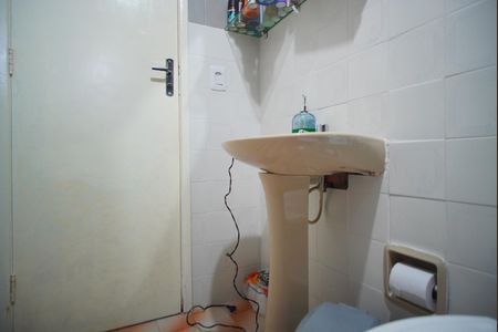 Banheiro Corredor de apartamento à venda com 1 quarto, 48m² em Bom Jesus, Porto Alegre