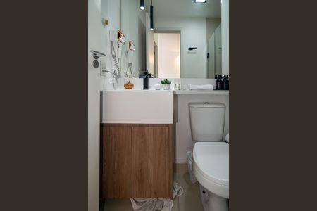 Banheiro de apartamento para alugar com 1 quarto, 25m² em Bela Vista, São Paulo