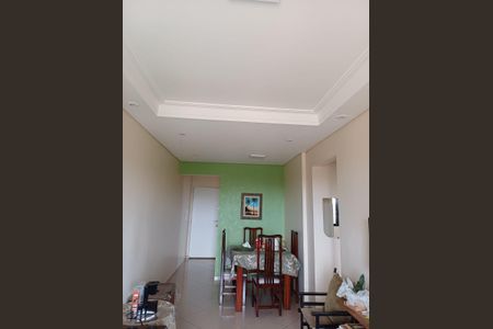 Sala de apartamento à venda com 2 quartos, 60m² em Jardim Tupanci, Barueri