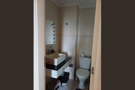 Banheiro de apartamento à venda com 2 quartos, 60m² em Jardim Tupanci, Barueri