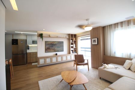 Sala de apartamento à venda com 2 quartos, 89m² em Barra Olímpica, Rio de Janeiro
