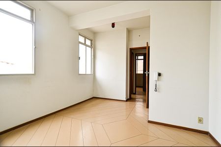 Sala de apartamento para alugar com 2 quartos, 60m² em Cidade Nova, Belo Horizonte