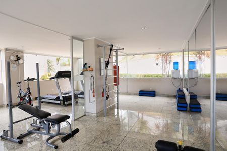 Apartamento à venda com 108m², 3 quartos e 2 vagas Apartamento à venda com 108m², 3 quartos e 2 vagasÁrea comum - Academia
