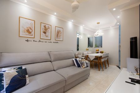 Sala de casa de condomínio à venda com 2 quartos, 57m² em Itaquera, São Paulo