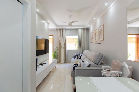 Sala de casa de condomínio à venda com 2 quartos, 57m² em Itaquera, São Paulo