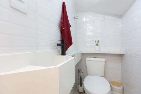 Lavabo de casa de condomínio à venda com 2 quartos, 57m² em Itaquera, São Paulo