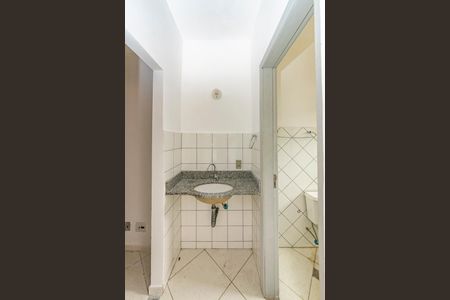 Banheiro de apartamento para alugar com 1 quarto, 24m² em Caiçaras, Belo Horizonte