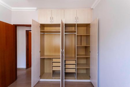 Apartamento à venda com 100m², 3 quartos e 2 vagasQuarto 2