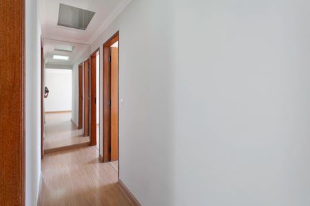 Corredor de apartamento à venda com 3 quartos, 100m² em Castelo, Belo Horizonte