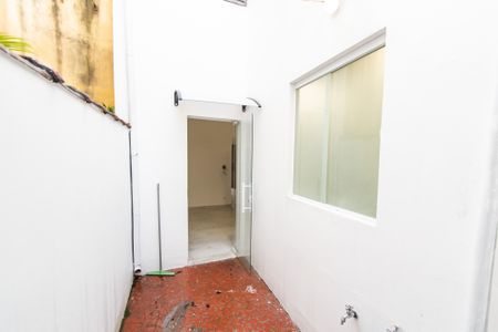Casa à venda com 80m², 2 quartos e sem vaga Casa à venda com 80m², 2 quartos e sem vagaQuintal