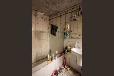 BANHEIRO de casa à venda com 2 quartos, 146m² em Vila Bandeirantes, São Paulo