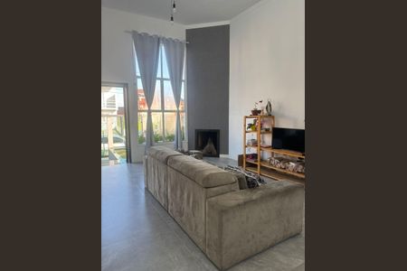 Sala de casa para alugar com 2 quartos, 118m² em Guarujá, Porto Alegre