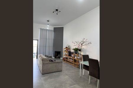 Sala de casa para alugar com 2 quartos, 118m² em Guarujá, Porto Alegre