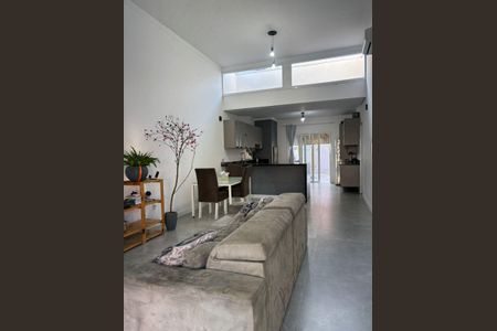 Sala de casa para alugar com 2 quartos, 118m² em Guarujá, Porto Alegre