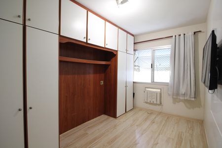 Quarto 2 de apartamento para alugar com 2 quartos, 75m² em Freguesia (jacarepaguá), Rio de Janeiro