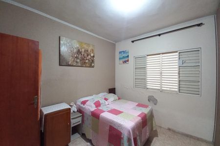 Casa à venda com 364m², 4 quartos e 8 vagasQuarto 2 