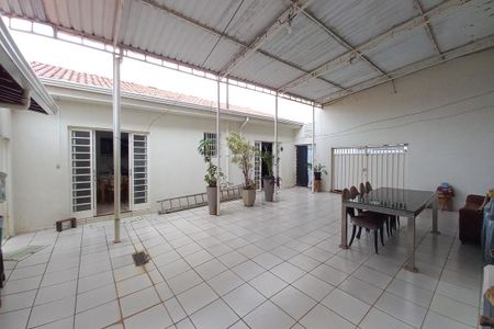 Casa à venda com 364m², 4 quartos e 8 vagasÁrea comum